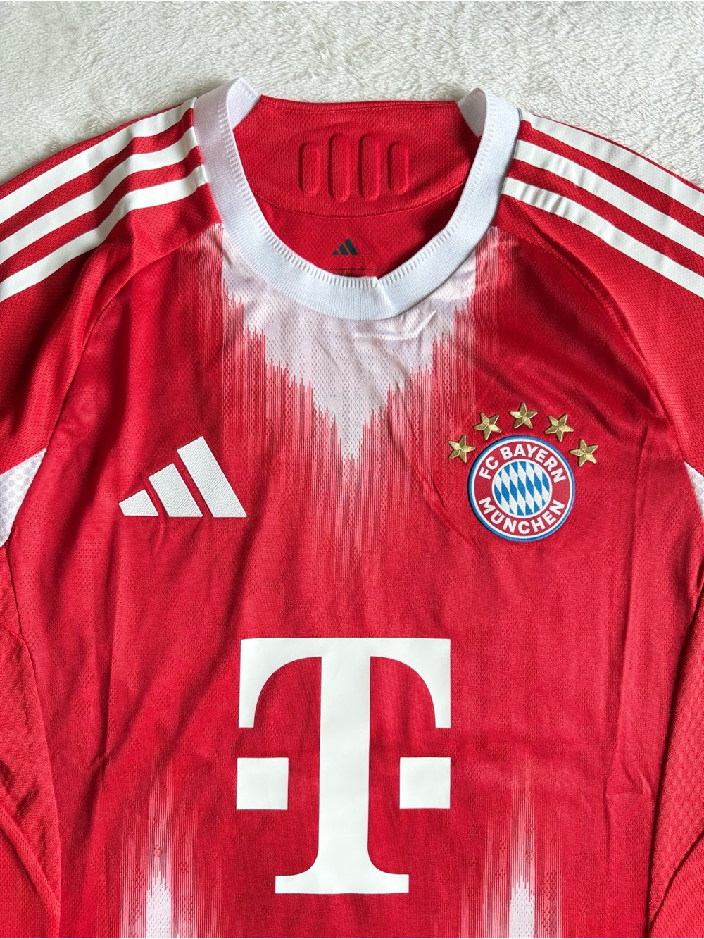 Bayern Munich Soccer. Olise #17 - Picture 5 of 8